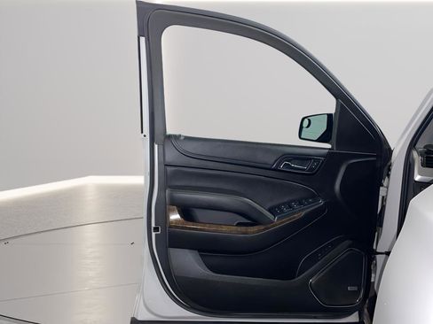 Used 2017 Chevrolet Tahoe LT image 9