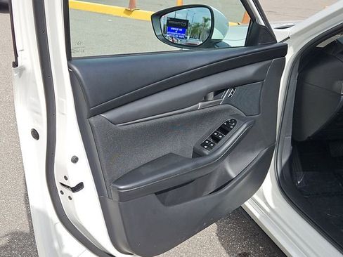 Certified 2025 MAZDA MAZDA3 s image 16