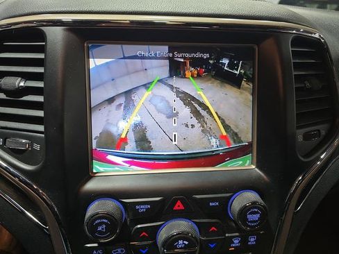 Used 2015 Jeep Grand Cherokee Summit image 23