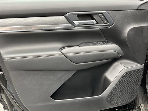 Certified 2025 GMC Terrain Elevation AWD/4WD image 8
