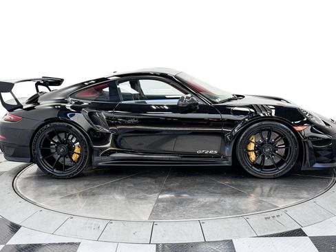 Used 2018 Porsche 911 GT2 RS RWD image 31
