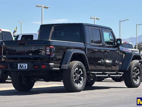 Used 2025 Jeep Gladiator Rubicon AWD/4WD image 4