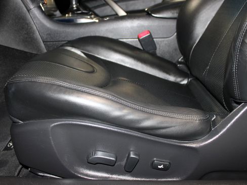 Used 2011 INFINITI G37 Journey w/ Premium Pkg RWD image 24
