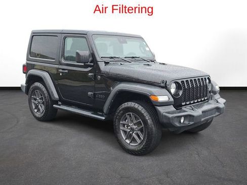 Used 2024 Jeep Wrangler Sport S image 4