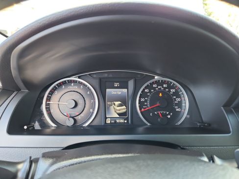 Used 2015 Toyota Camry SE image 10