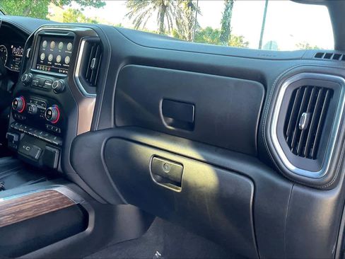 Used 2021 Chevrolet Silverado 2500 High Country w/ Z71 Off-Road Package image 15