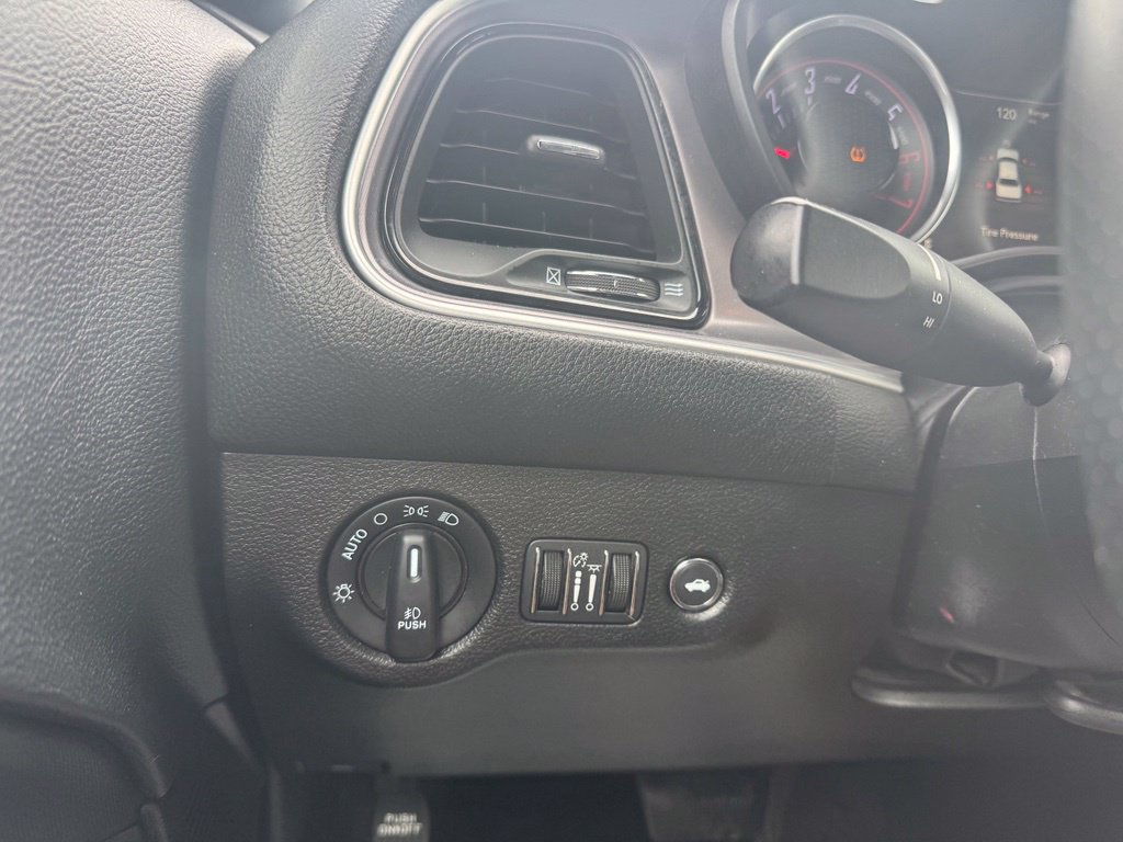 Used 2019 Dodge Challenger R/T RWD image 29