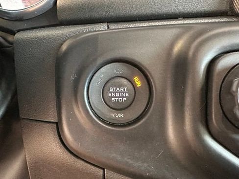 Used 2022 Jeep Wrangler Unlimited Sahara w/ LED Lighting Group AWD/4WD image 11