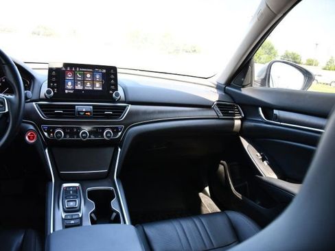 Used 2021 Honda Accord Touring image 26