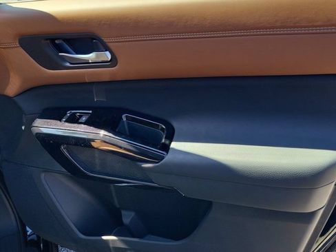 New 2026 Nissan Pathfinder Platinum FWD image 35