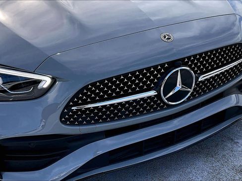 Used 2025 Mercedes-Benz C 300 4MATIC Sedan image 29