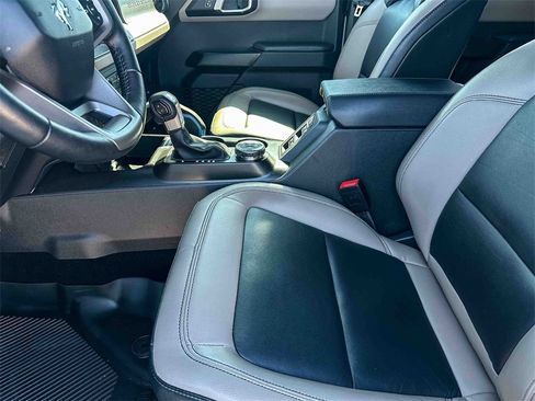 Used 2024 Ford Bronco Wildtrak image 13