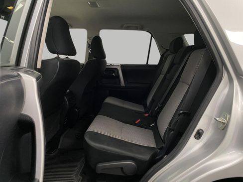 Used 2018 Toyota 4Runner SR5 AWD/4WD image 27