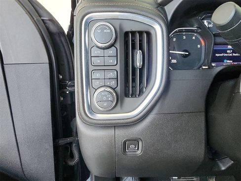 Certified 2022 GMC Sierra 2500 AT4 w/ Gooseneck/5TH Wheel Package image 18