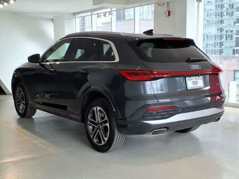 Certified 2025 Audi Q5 Premium Plus w/ Premium Plus AWD/4WD image 6