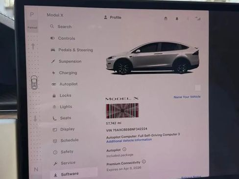 Used 2022 Tesla Model X Plaid image 6