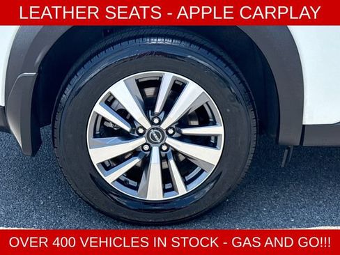Used 2023 Nissan Pathfinder SL FWD image 17