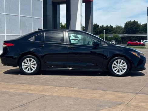 Used 2026 Toyota Corolla LE w/ LE Premium Package FWD image 3