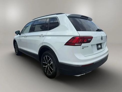 Used 2021 Volkswagen Tiguan SE AWD/4WD image 6