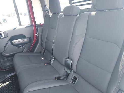 Used 2021 Jeep Gladiator Sport AWD/4WD image 27