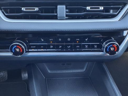 New 2026 Chevrolet Equinox LT w/ Convenience Package II image 15