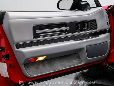 Used 1991 Buick Reatta Convertible image 40