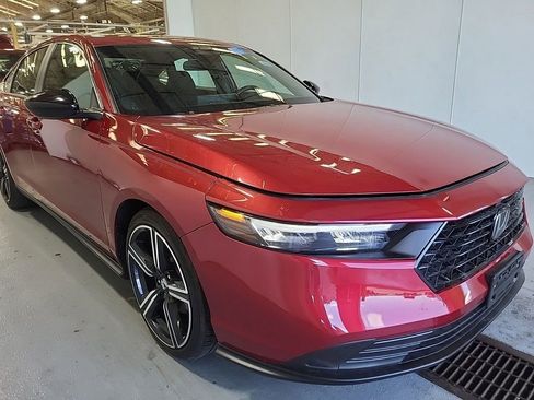 Used 2024 Honda Accord Sport image 3