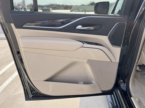 Certified 2024 Cadillac Escalade ESV Premium Luxury image 19