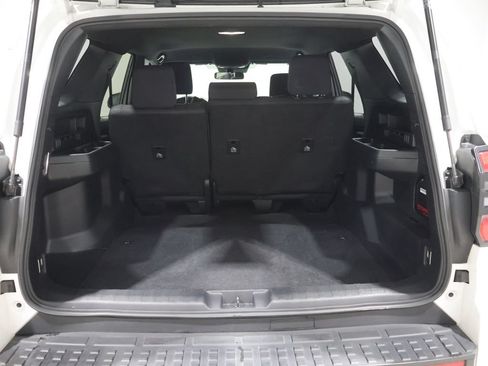 Used 2025 Toyota 4Runner SR5 AWD/4WD image 4