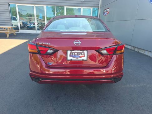 Used 2025 Nissan Altima 2.5 SV FWD image 8
