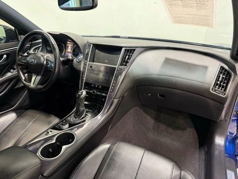 Used 2018 INFINITI Q60 Red Sport 400 w/ Sensory Package 3.0T Sport image 25