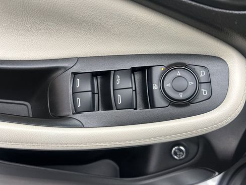 Used 2022 Buick Encore GX Select w/ Sport Touring Package image 14