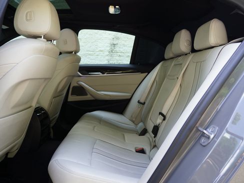 Used 2021 BMW 530i w/ M Sport Package RWD image 28