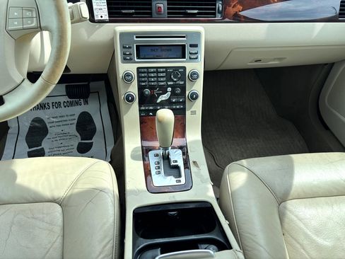 Used 2008 Volvo V70 image 15