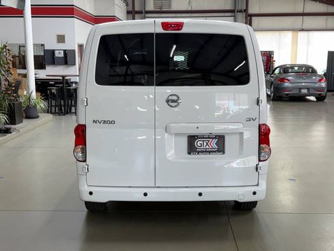 Used 2020 Nissan NV200 SV w/ Back Door Glass Package FWD image 3