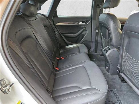 Used 2018 Audi Q3 2.0T Premium Plus w/ Premium Plus Package AWD/4WD image 25