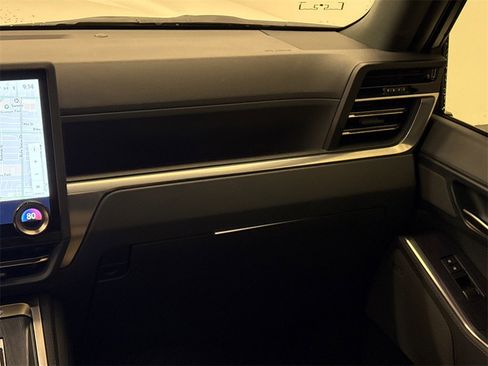 Used 2024 Lexus GX 550 image 16