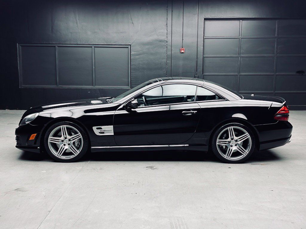 Used 2011 Mercedes-Benz SL 63 AMG w/ Premium I Pkg image 4