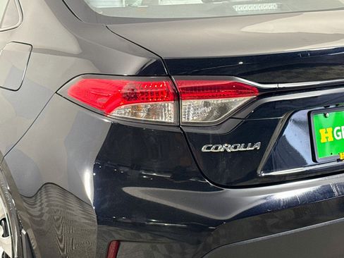 Used 2025 Toyota Corolla LE FWD image 36
