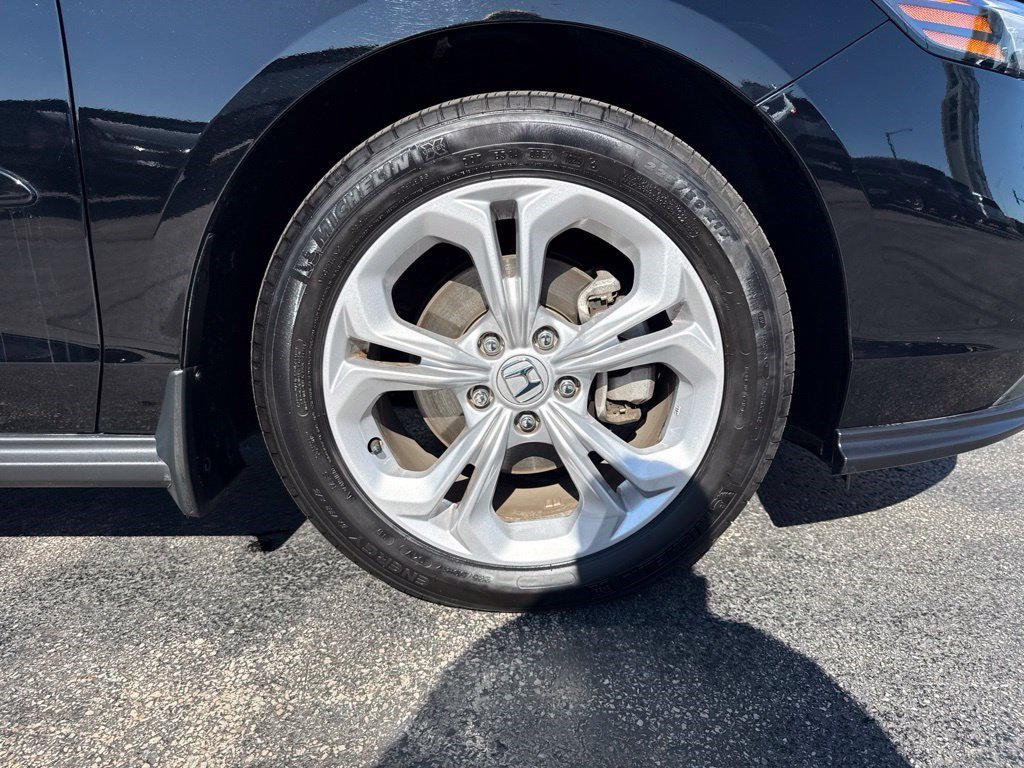 Certified 2025 Honda Accord LX image 13