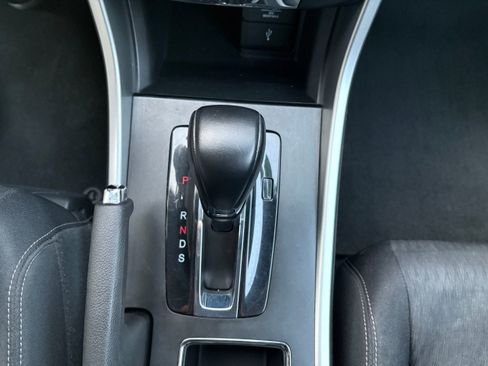 Used 2013 Honda Accord Sport image 36