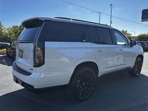 Used 2023 Cadillac Escalade Sport Platinum w/ LPO, ONYX Package AWD/4WD image 5