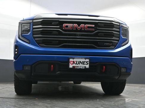 Used 2023 GMC Sierra 1500 AT4 w/ AT4 Premium Package AWD/4WD image 40