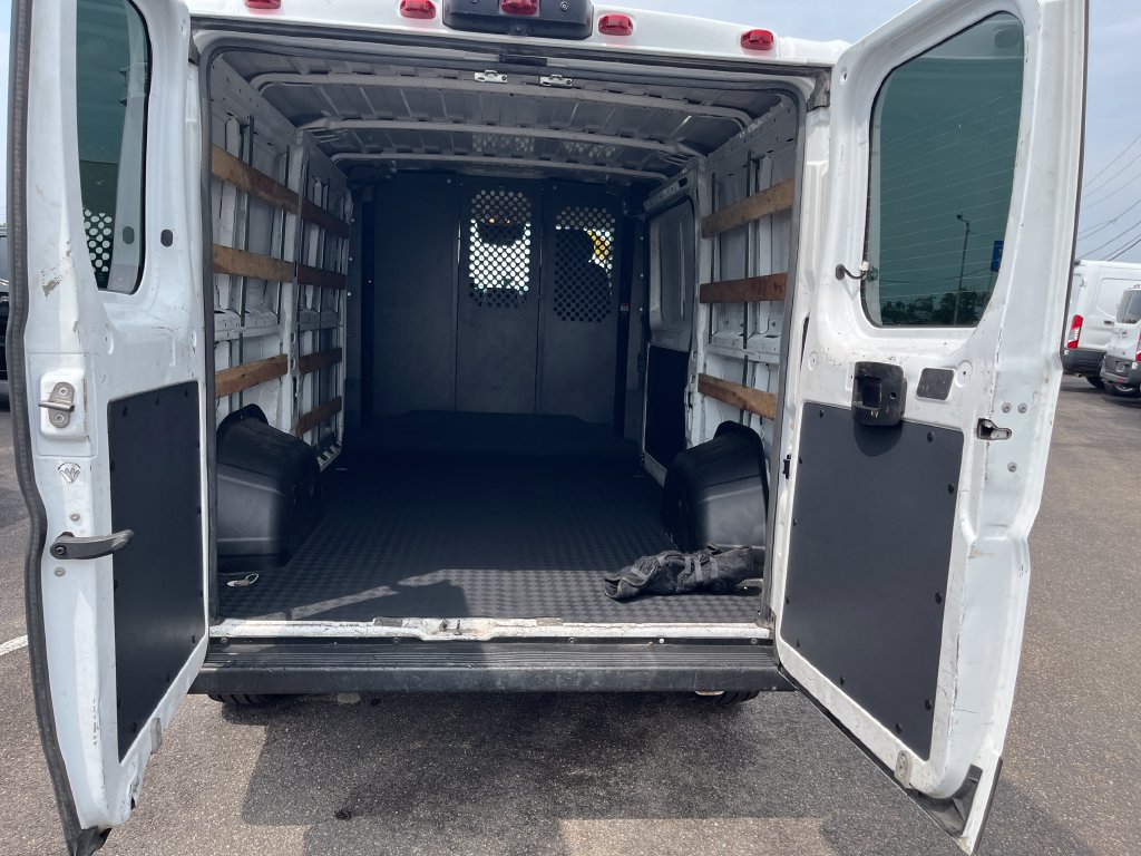 Used 2025 RAM ProMaster 2500 w/ U-Haul Equipment Group FWD image 22