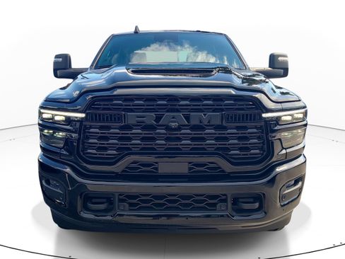 Used 2025 RAM 3500 Limited AWD/4WD image 2