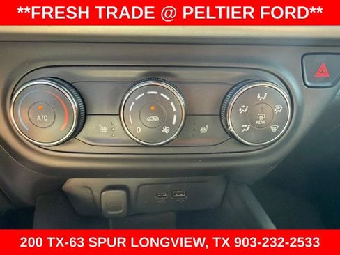 Used 2024 Chevrolet Trax RS FWD image 21