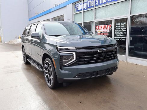 New 2026 Chevrolet Suburban RST w/ Advanced Technology Package image 2