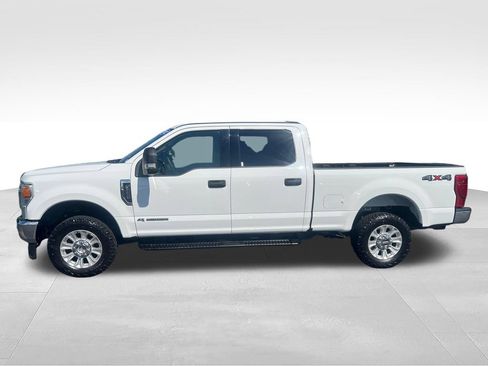 Used 2022 Ford F250 XLT AWD/4WD image 2