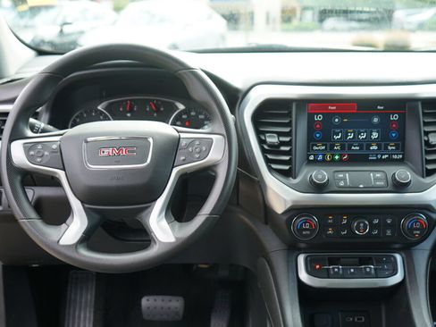Used 2021 GMC Acadia SLE FWD image 17