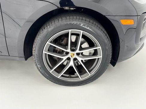 Used 2022 Porsche Macan AWD/4WD image 31